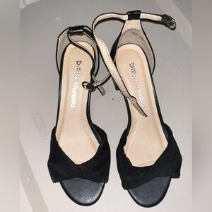 Dirty Laundry Black and Tan Heeled Sandals size 7